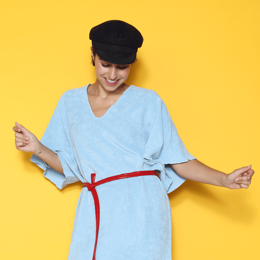 Speezys Kaftan Cloud Blue X Slingher Lacquer Red Belt